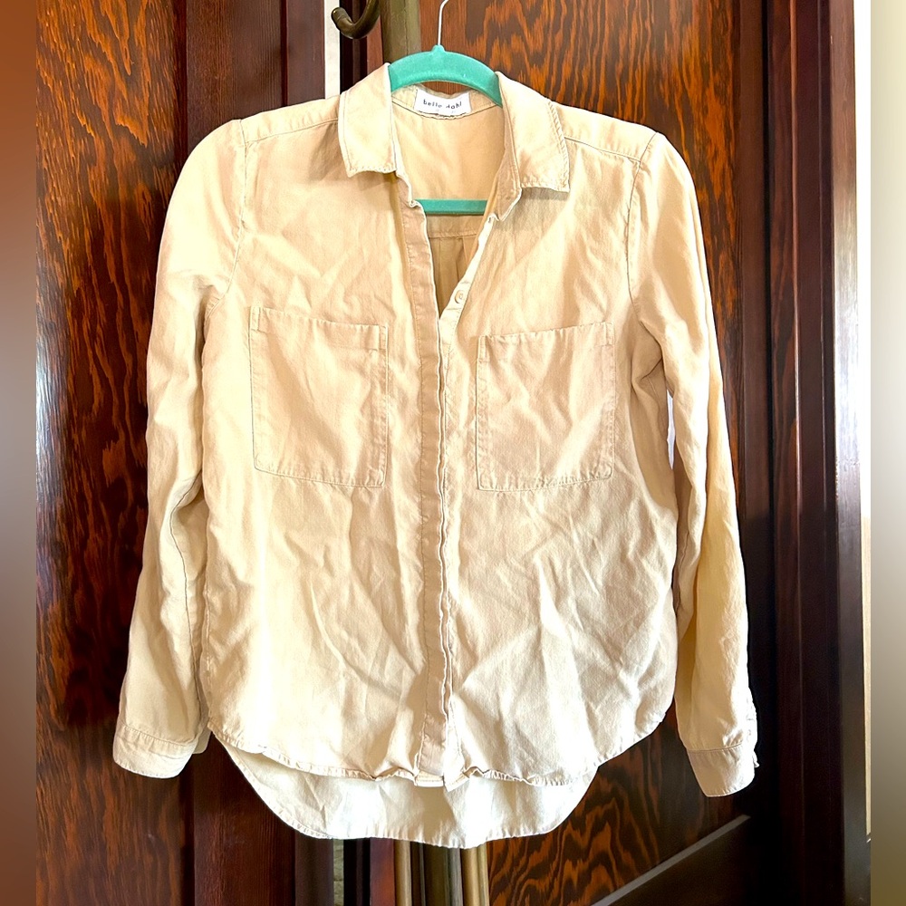 Bella Dahl Two Pocket Tencel Lyocel Beige Tan Button Down Shirt